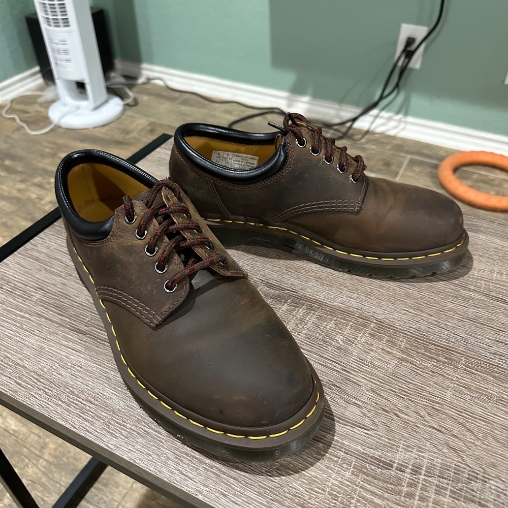 Dr. Martens 8053 Crazy Horse Leather casual oxford US Mens 9